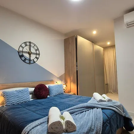 Apartment Light Blue Station *